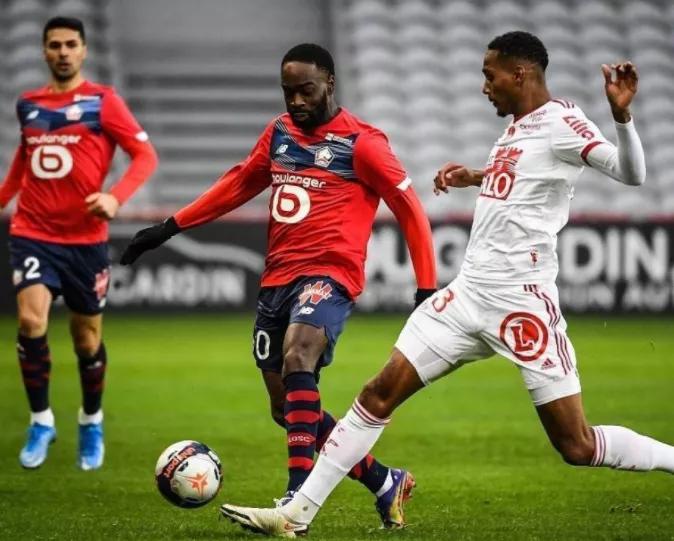 法兰西一平一胜,法甲排名上升至第三 法兰西一平一胜,法甲排名上升至第三