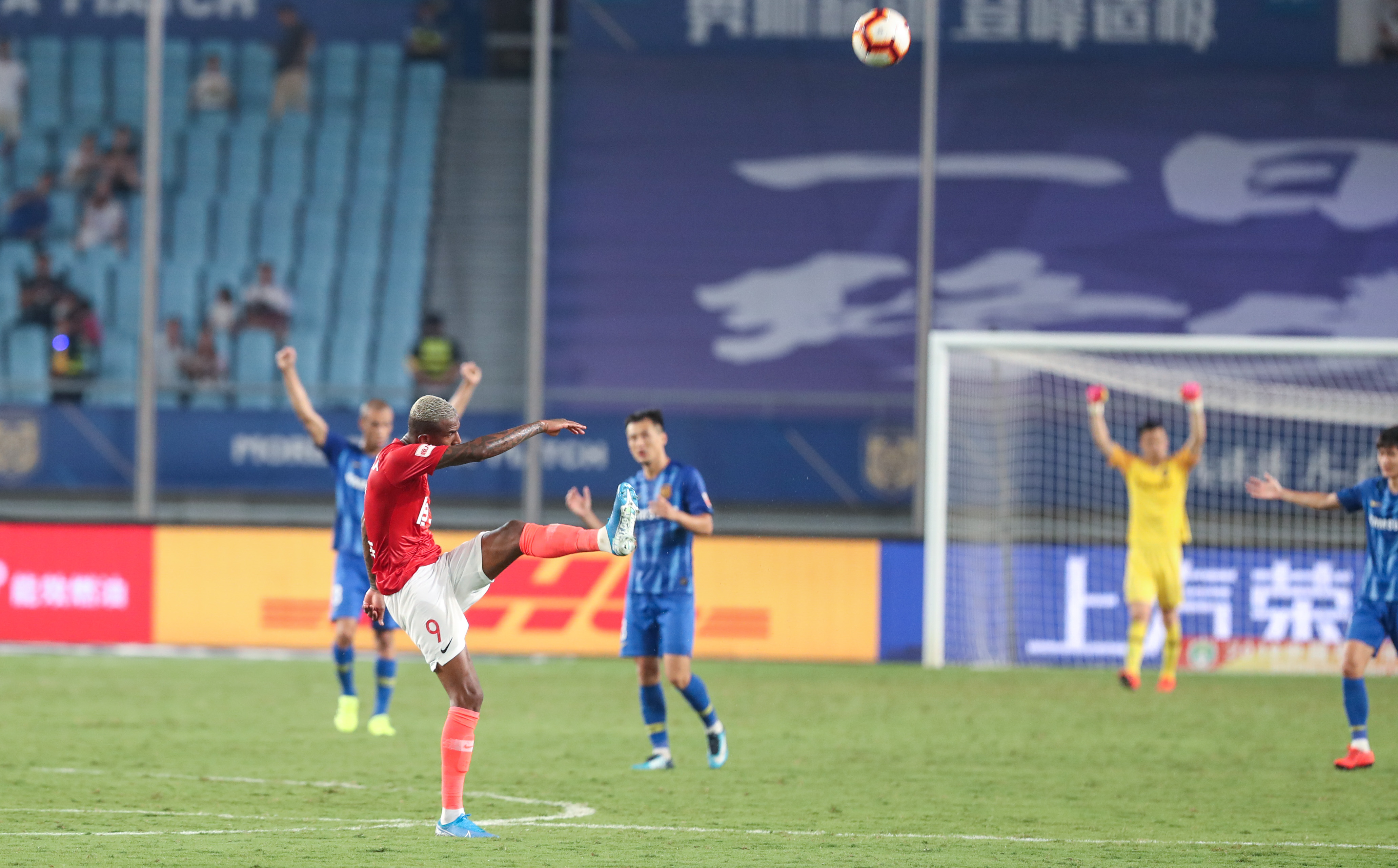 苏宁战胜恒大,实力碾压对手 苏宁战胜恒大,实力碾压对手