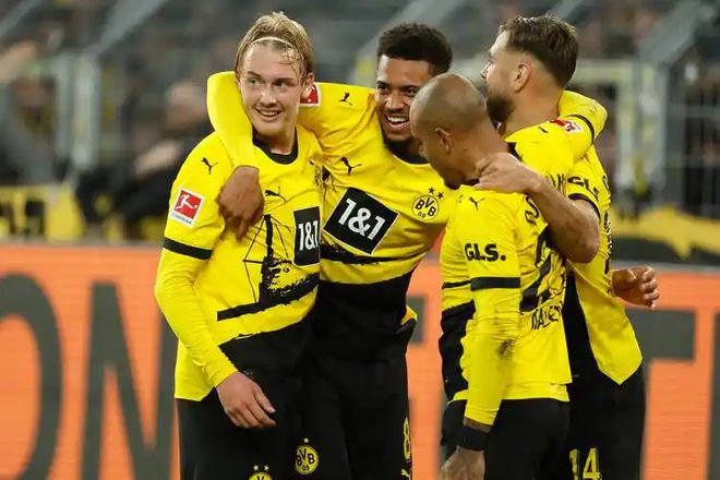 拜仁慕尼黑再胜,继续领跑德甲 拜仁慕尼黑再胜,继续领跑德甲