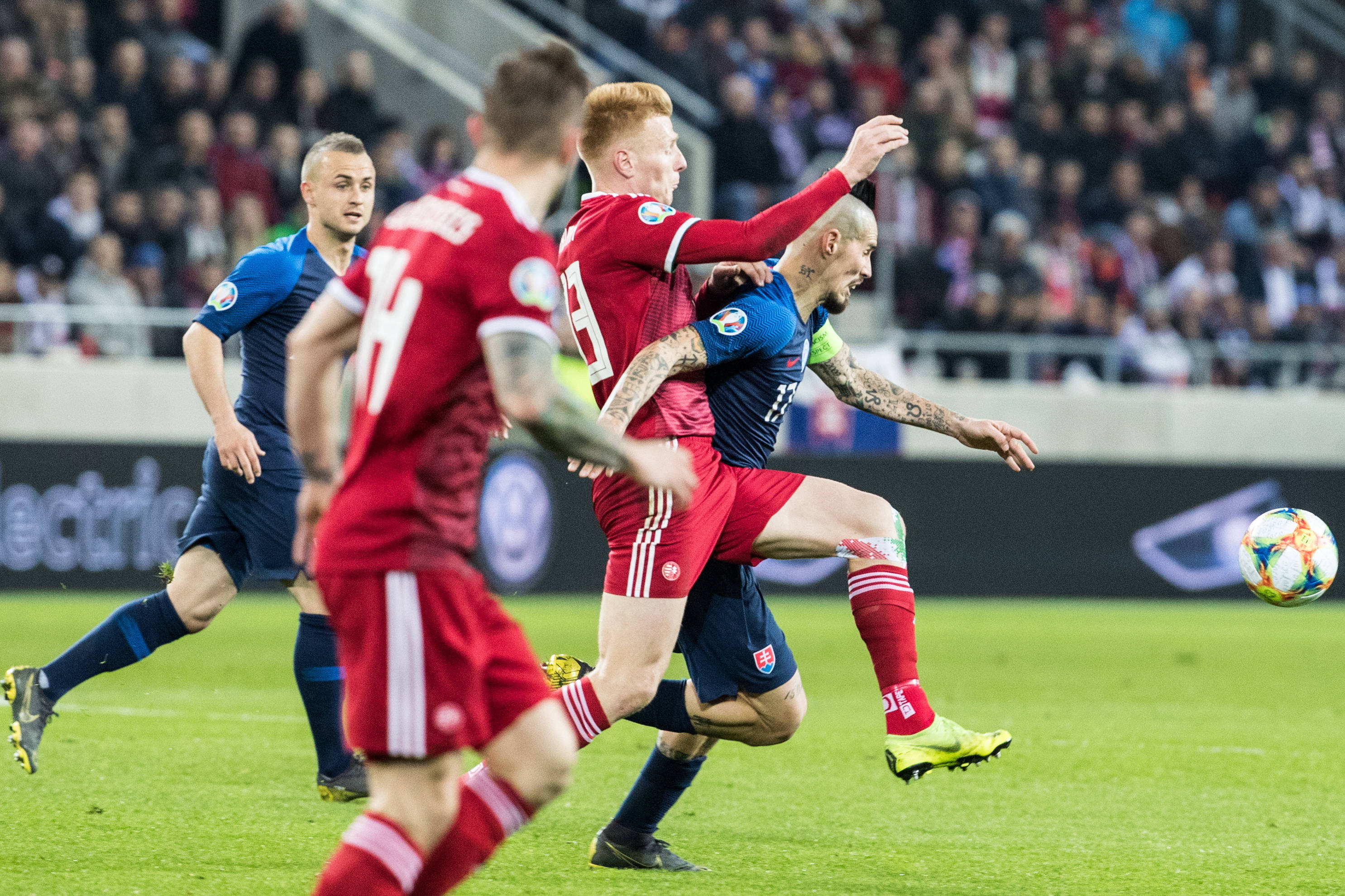 匈牙利在欧预赛中连战连捷，壮志凌云