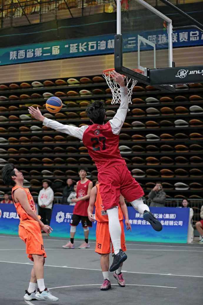 陕西主场击败对手，球员表现出色