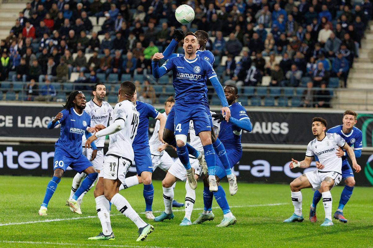 尤文图斯中场受伤下场,教练组担忧球队阵容 尤文图斯中场受伤下场,教练组担忧球队阵容