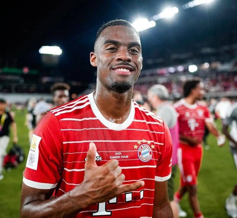 利物浦靠着防守石墨球，稳固胜利