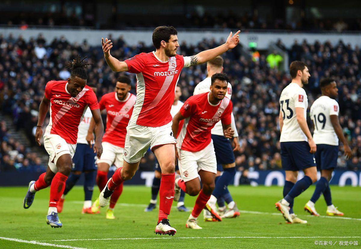 巴黎圣日耳曼主场奏凯,轻取三分登顶 巴黎圣日耳曼主场奏凯,轻取三分登顶