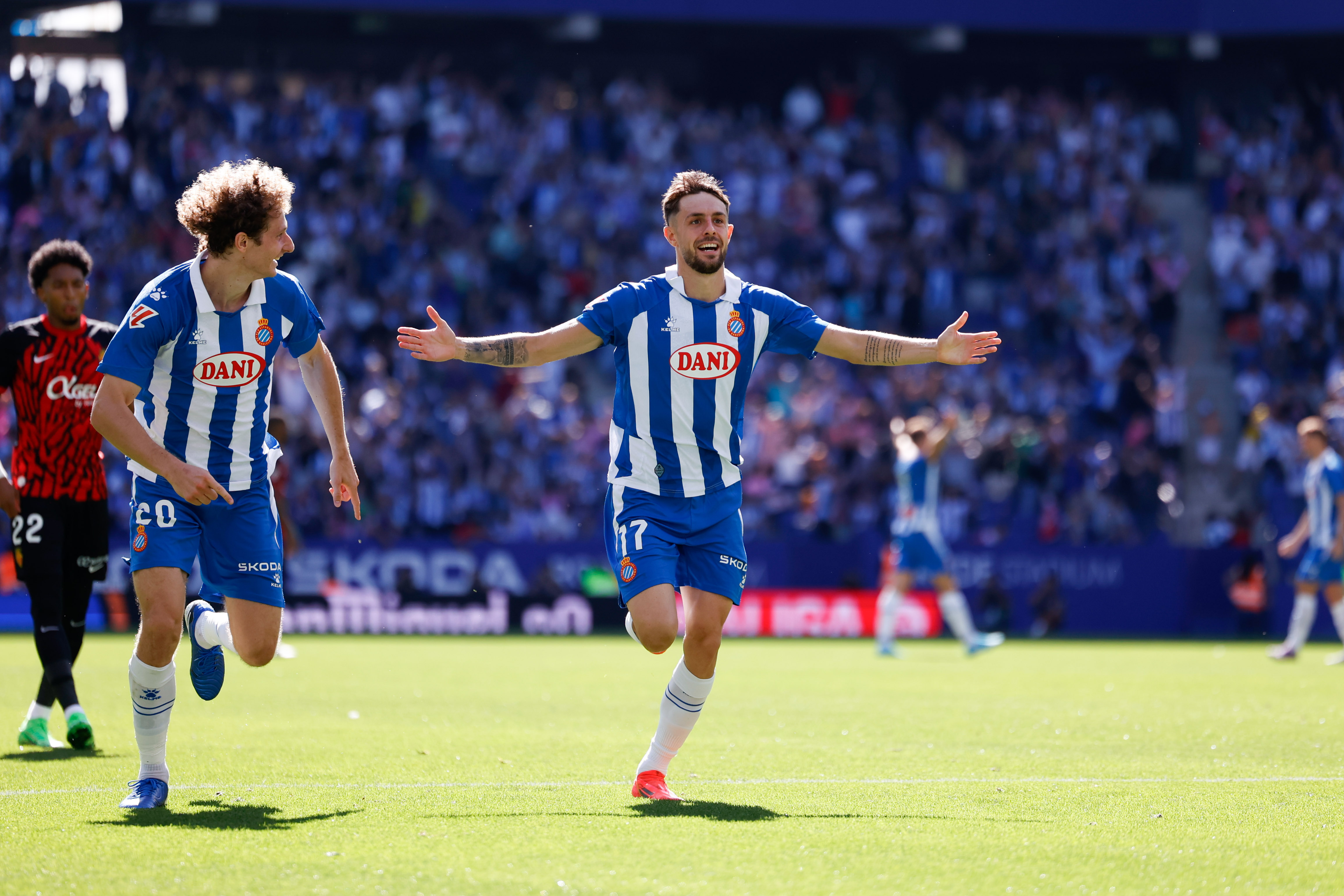 西班牙人拼尽全力,决战在即 西班牙人拼尽全力,决战在即