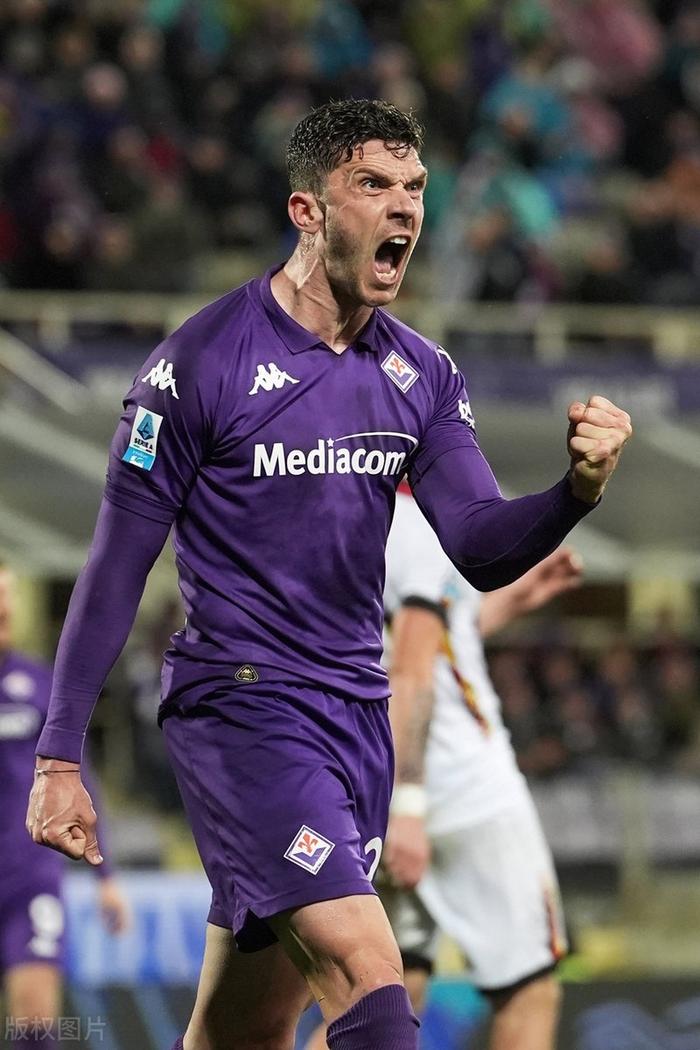 佛罗伦萨连胜不止,站上争冠之路 佛罗伦萨连胜不止,站上争冠之路