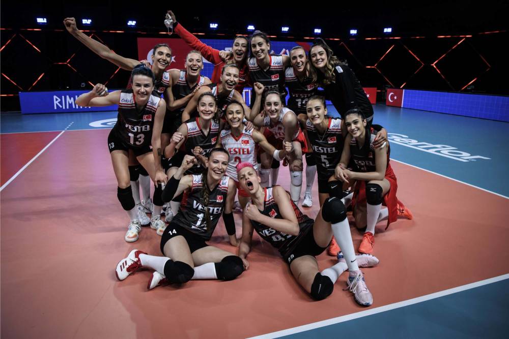 意大利横扫波兰占据小组榜首 意大利横扫波兰占据小组榜首