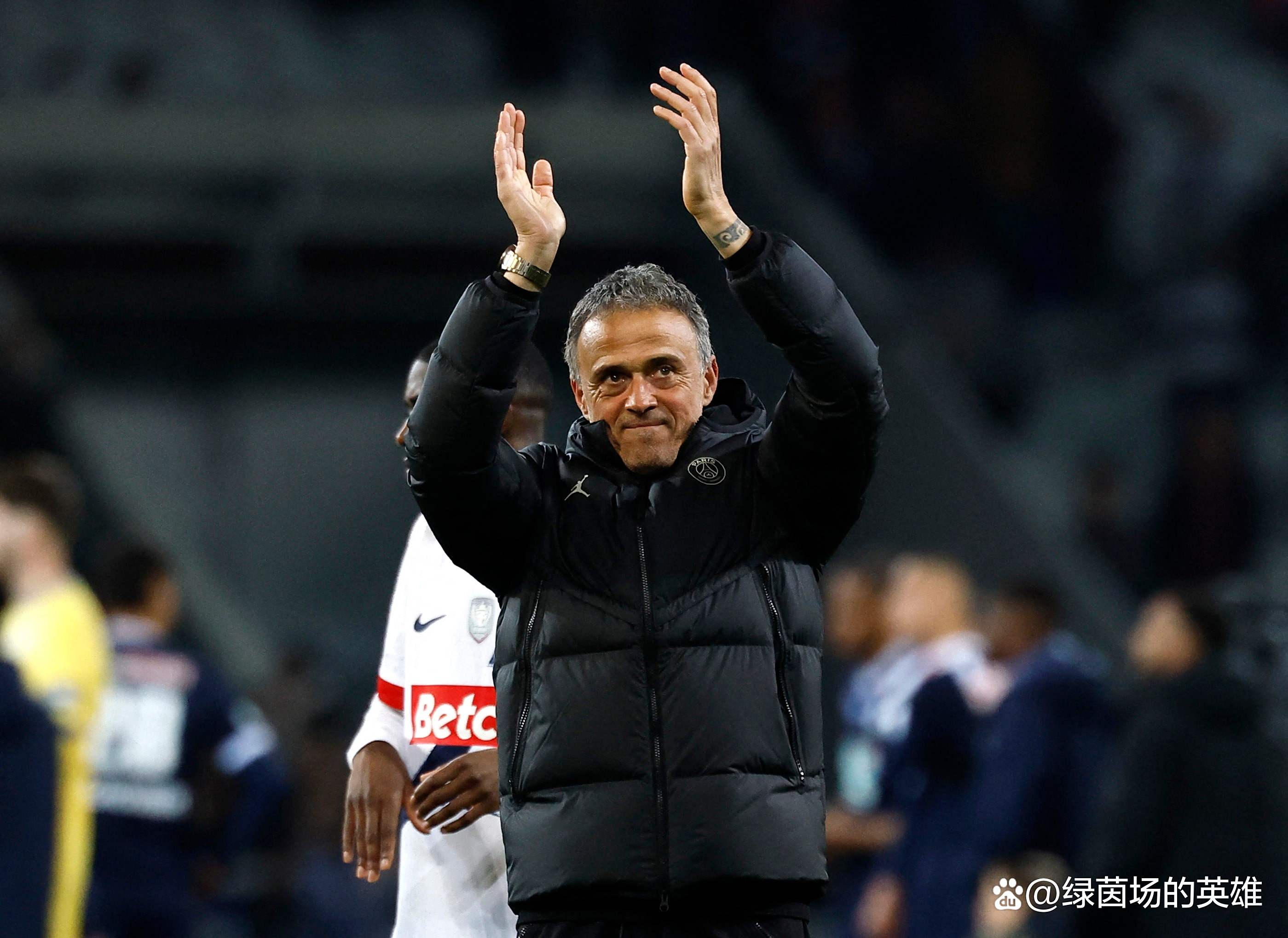 巴黎圣日耳曼战平,晋级前景堪忧 巴黎圣日耳曼战平,晋级前景堪忧