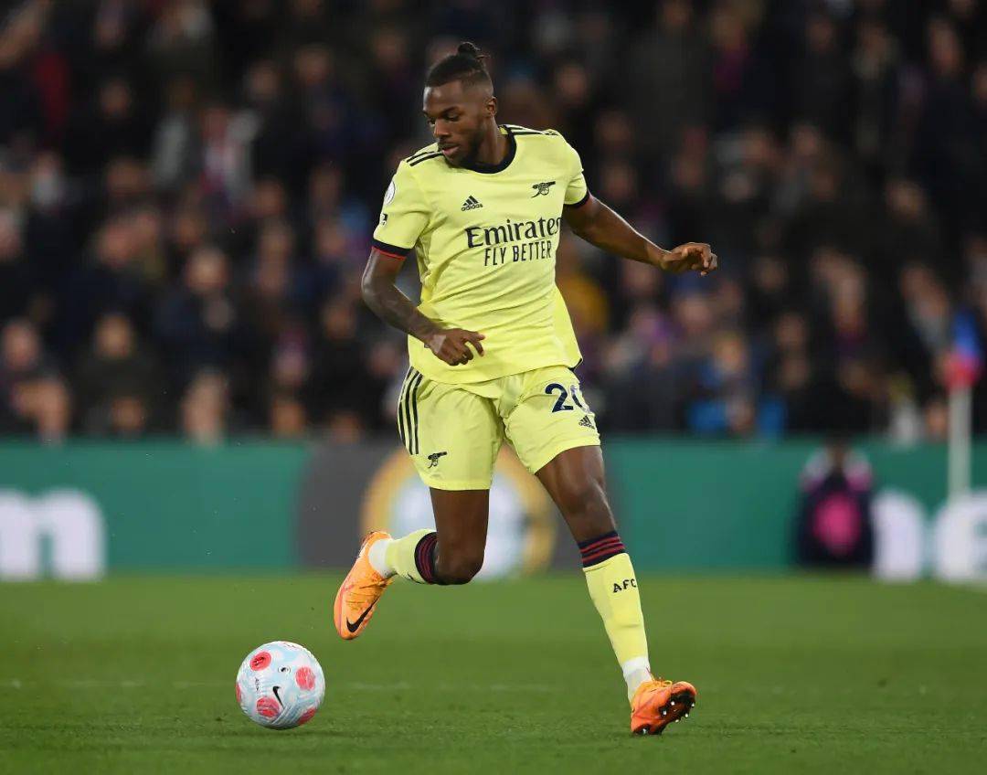 藉机反击:球队抓住对手失误实现反击得分 藉机反击:球队抓住对手失误实现反击得分